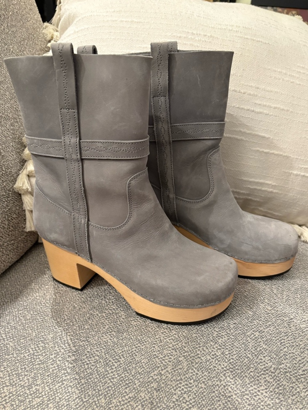 Swedish Hasbeens Grey Leather Boots 🩶